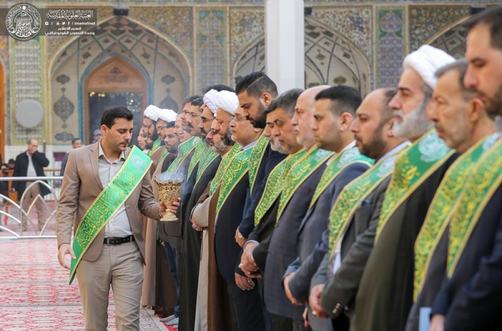 ممثلو العتبات المقدسة والمزارات الشريفة في العالم الإسلامي يشاركون في الزيارة الصباحية عند أمير المؤمنين (عليه السلام)