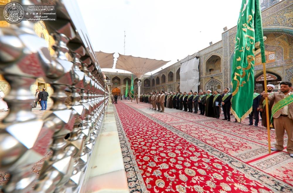 ممثلو العتبات المقدسة والمزارات الشريفة في العالم الإسلامي يشاركون في الزيارة الصباحية عند أمير المؤمنين (عليه السلام)
