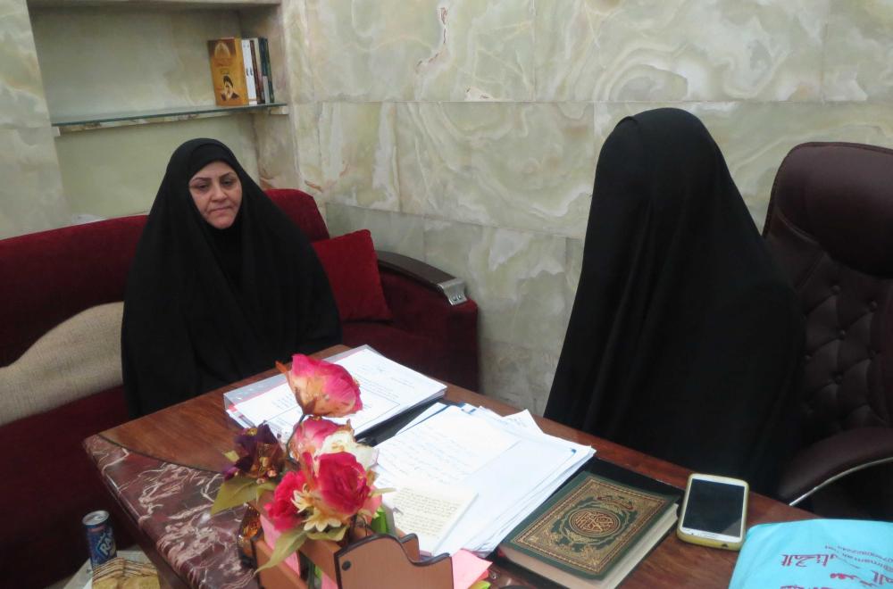 عضو مجلس محافظة النجف سهام المحنة تزور القسم النسوي في العتبة العلوية المقدسة